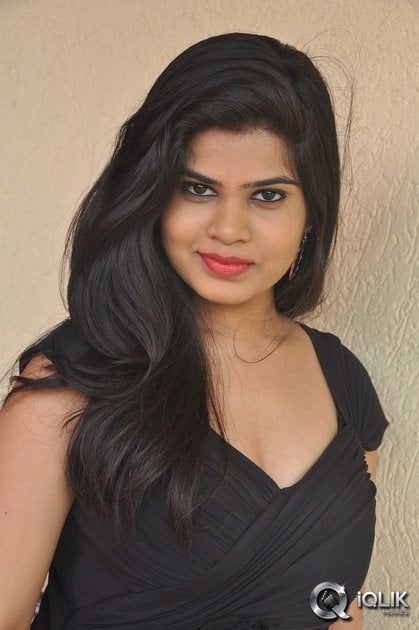 Alekhya-at-Cine-Town-Theater-Launch